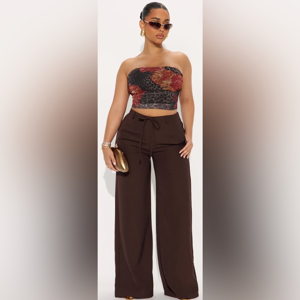 MOVING SALE!!$7!! Fashion Nova Sleeveless Crop Top - Picture 2 of 3